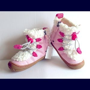 UGG Toddler Billie Boot. NWT